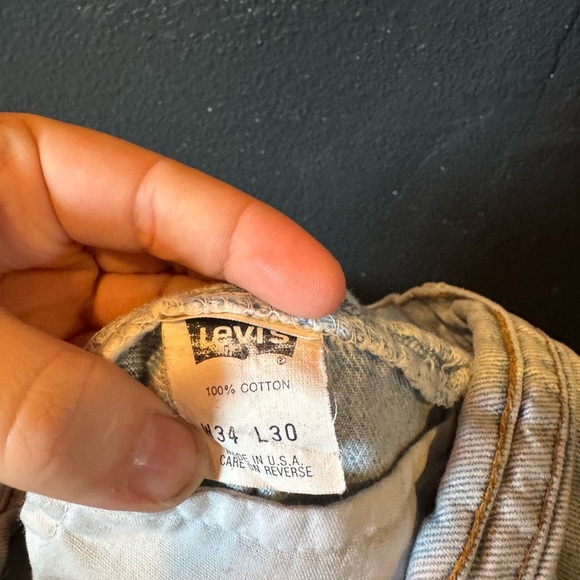 Levi's Light Wash Distressed Relaxed Fit Jeans Size 34 - Picture 7 of 7